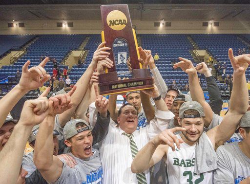 Flannery's 23 points, block lift Babson to Div III title